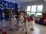 Odwiedziny Świętego Mikołaja w Szkole Podstawowej im. Królowej Jadwigi w Pieczyskach