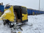 Zderzenie busa z pociągiem w Pieczyskach