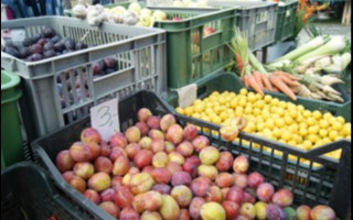 Ceny warzyw i owoców na targowisku