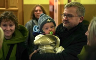 Ukraińskie sieroty ewakuowane przez Happy Kids